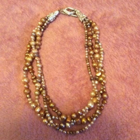 Freshwater and Cultured Pearl Necklace - Picture 2 of 9